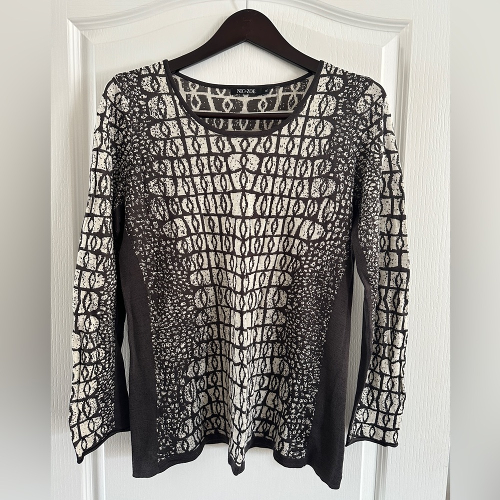 NIC+ZOE Dark Brown and Off White Crocodile Patterned Lightweight Sweater - XL
